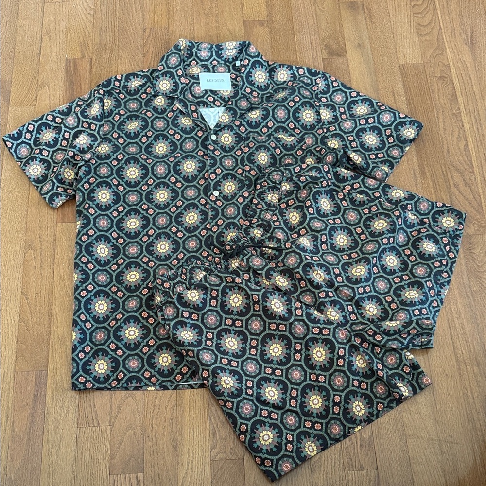 Les Deux AOP Tapestry Short Set